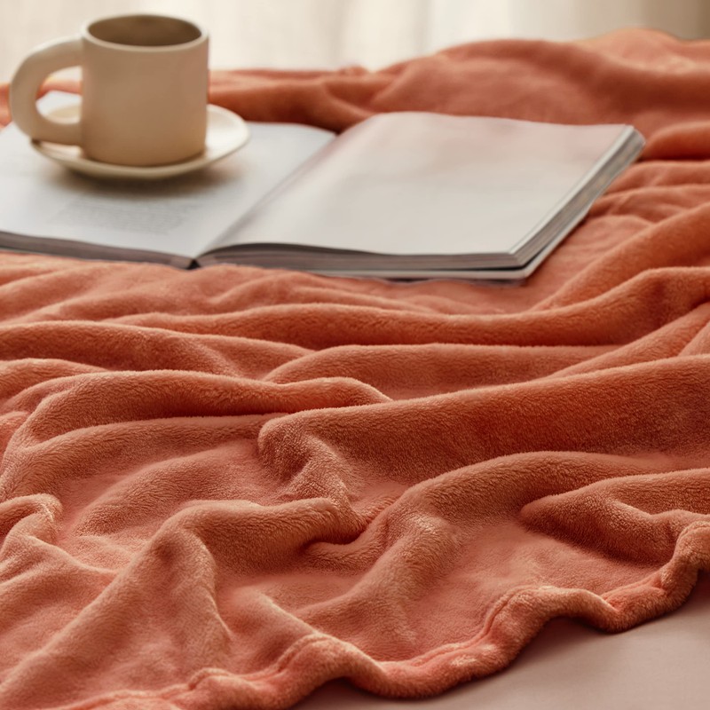 Bedsure Cuddly Fluffy Fleece Blanket, Warm Winter Soft Sofa Blanket,