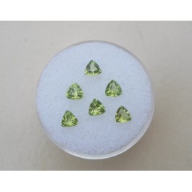 pinnaclediamonds 6 Peridot Trillion Loose Gems 4mm each
