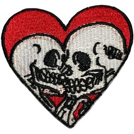 Bebuz Romantische Liebe Schädel Kopf Rot Herz Stickerei Bügelflicken für Kleidung Aufnähen Applikation für DIY Handwerk Denim Jacken Jeans Rucksäcke