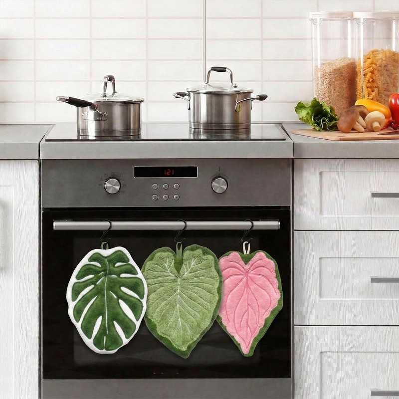 Sisher 2 Pack Cute Leaf Shaped Hand Towel,Kitchen Hand Towels