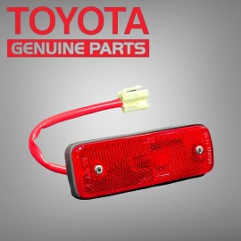Toyota 81 - 90 TOYOTA LAND CRUISER FJ60 FJ62 BJ60 REAR RIGHT SIDE MARKER LIGHT OEM NEW