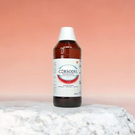 Corsodyl Mint Flavour Mouthwash,  600ml Specially Designed Benefits for Stop and Prevent Bleeding Gums, Irritated Gums, Mouth Ulcers