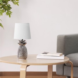 Navaris White Linen Lampshade for Table Lamps, Set of 2 - E14 Compatible Lampshades - White Foil Inlay for a Warm Glow - Lamp Shades Only Ideal for Small Bases - Lamp Shade Kit