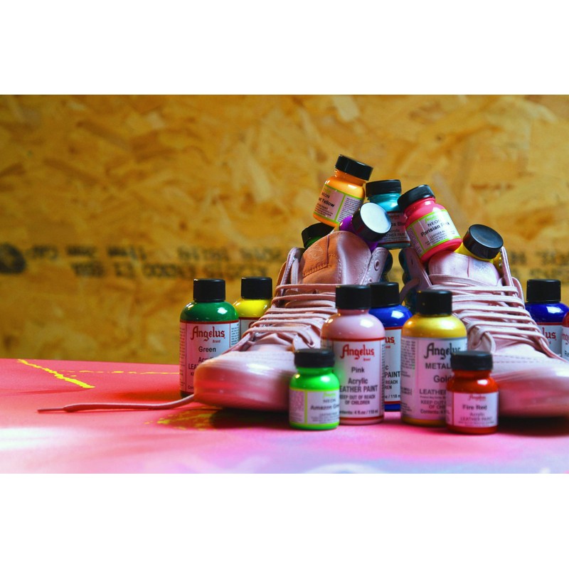 Angelus Acrylic Leather Paint Autumn Red 4oz