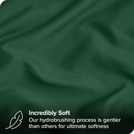 Bare Home Microfibre Pillowcase Set - Standard Size - 2 Pack Pillow Cases - Soft Brushed Microfibre - Pillow Covers (50x75 cm, Forest Green)