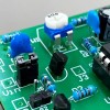 Tecneu 100 Piezas Capacitores Cerámicos 22nF 1kV 223 Azul PCB