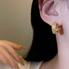 Inateannal Vintage Chunky Open Hoop Earrings Golden C Shaped Huggie Earrings Wide Semi-Open Earrings Geometric Thick Stud Earrings Jewellery for Women and Girls, Zinc