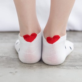 TAXCAIX Womens 5-Pack Low Cut Socks Cute Red Heart Ankle Socks Short White Casual Movelty Free Sizes 5-9