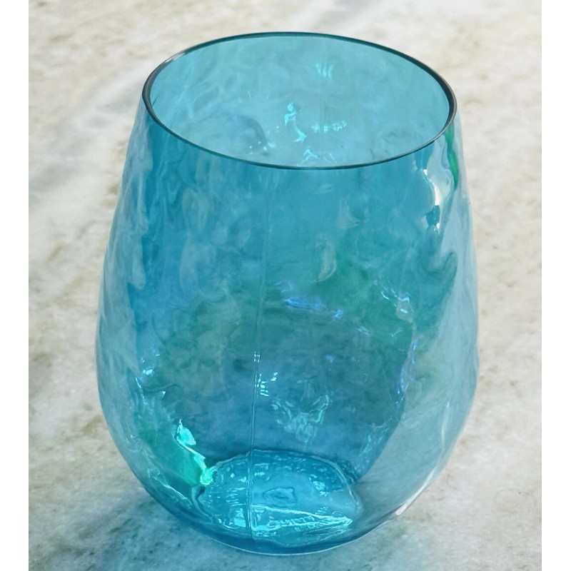 Aqua Greenbrier 19oz Aqua Blue Plastic Pebble 5” Tall Tumbler