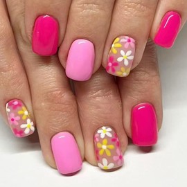 Flower Press on Nails Square Short Cute Fake Nails with Floral Design Glue on Nails Glossy Small Flowers False Nails Press ons Spring Stick on Nails Acrylic Artificial Nails for Women and Girls 24PCS