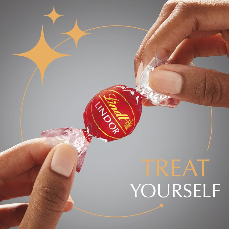 Lindt LINDOR Milk Assorted Chocolate Candy Truffles, Chocolate Candy with