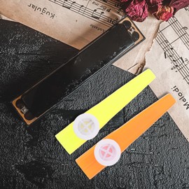 VICASKY 24PCS Plastic Kazoos Musical Instruments, Colored Kazoo for Kids Instrumental Accompaniment Musical Toys for Early Education Children Gift Prize and Party Favors