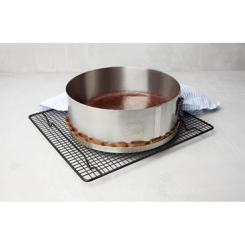 Sallys Springform Base with Teflon Permanent Baking Foil - Can