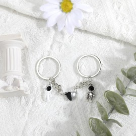 Cute Couple Moon Star Keyring, Astronaut and Moon Astronaut Keyring Set, Soul Mate Gift for Boyfriend, Husband, Girlfriend, Unique Space Keyring, Assorted colours