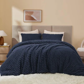 BEDELITE Fluffy King Size Comforter Set - Navy Blue Fleece Soft Comforter for King Size Bed, Luxury Warm Bedding Set for Winter, Fuzzy Bed Set 3 Pieces (1 Comforter, 2 Pillowcases)