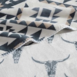 Wrangler - King Size Blanket, Super Soft Reversible Bedding, Throw Blanket for Bed or Couch, Oversized Bedding for Year Round Comfort (Dakota Grey)