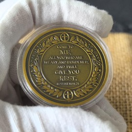 LZWIN Footprints in The Sand Inspirational Christian Challenge Coin with Biblical Verse (Pack of 3)