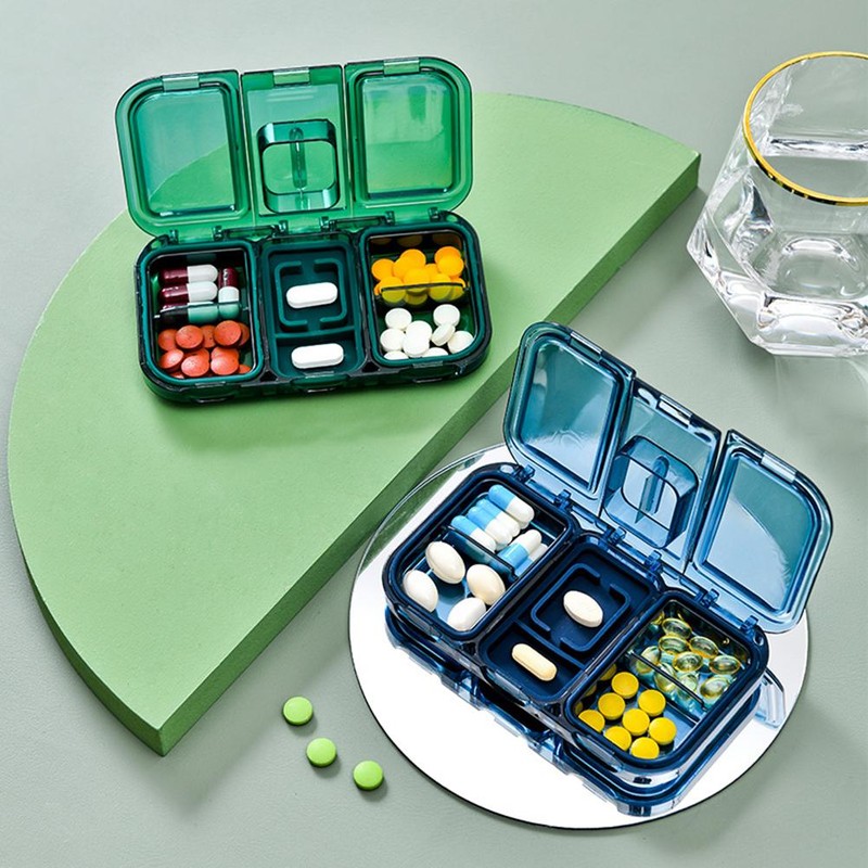 2 in 1 Portable Pill Organizer Pill Cutter Dustproof and