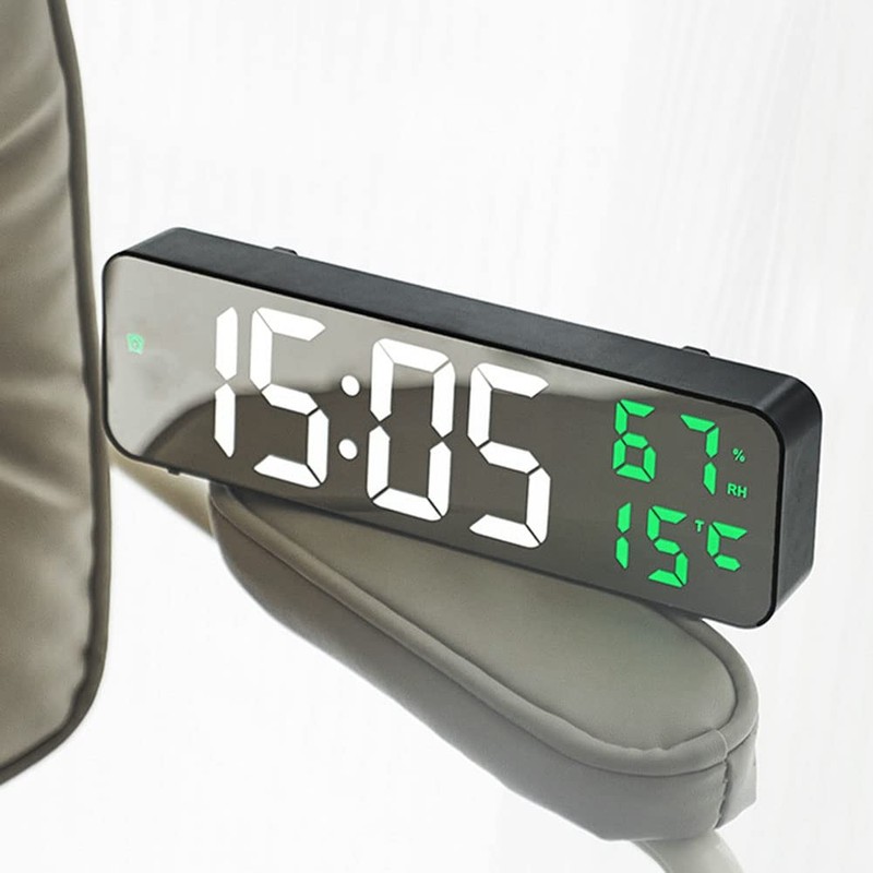 Tuperoymse Digital Wall Clock Temperature and Humidity Display Night Mode