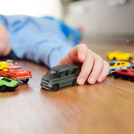 Takara Tomy Tomica No.24 Mitsubishi Delica Mini (Box) Mini Car Toy 3 Years Old