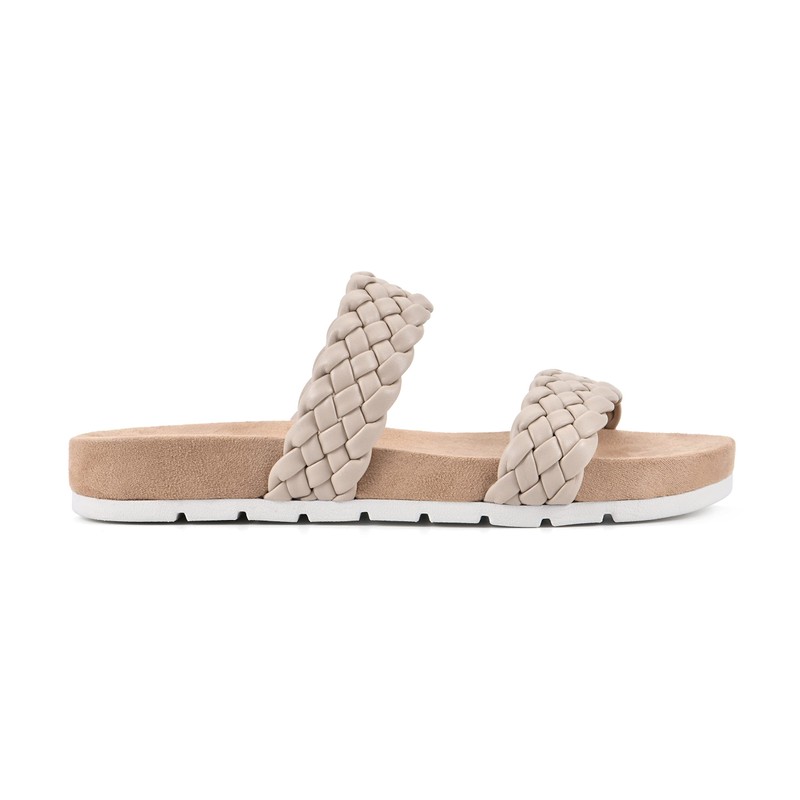 CLIFFS BY WHITE MOUNTAIN Truly Women's Slide Sandal, Beige/Smooth, 9