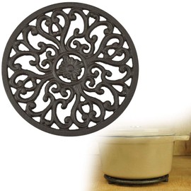 GOLRISEN Cast Iron Trivet,Teapot Stand,Round Shape Pot Pad with Vintage Pattern and 3 Rubber Pegs/Feet to Protect The Desktop Decorative Metal Table Trivet for Kitchen Cooking (17cm)