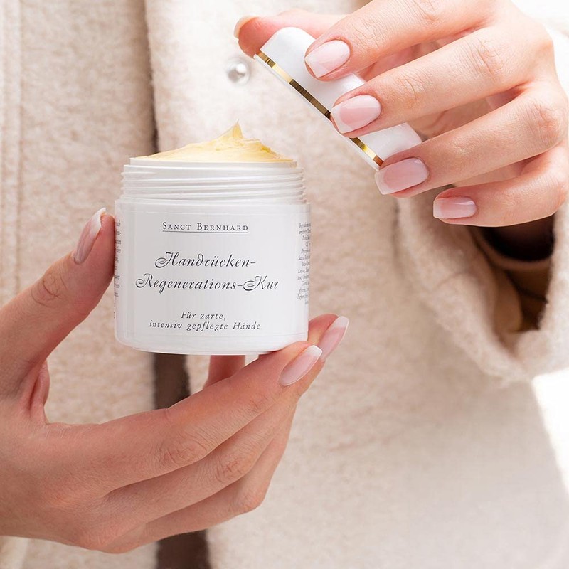 Sanct Bernhard Hand Back Regeneration Treatment with Sesame Oil, Avocado