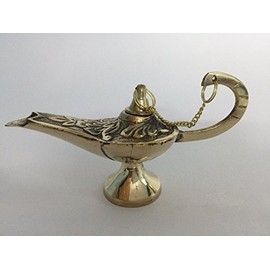 Vrinda® Brass Aladdin Genie Lamp Incense Burner – Magic Genie Lamp Pot with Exquisite Hollow Carved - Exquisite Decorative Piece for Aromatherapy, Home and Office Decor (Gold)