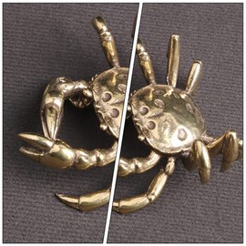 LIFKOME Small Decor Items for Shelf Gold Crab Statue Versatile Brass Crab Figurine for Home and Office
