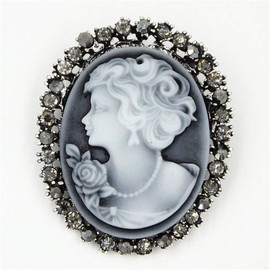 JAGETRADE Vintage Victorian Cameo Bronze Party Queen Lady Brooch, Metal