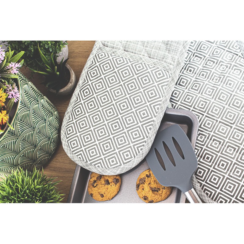 Clay Roberts Oven Gloves, Light Grey, Double Oven Mitts, Heat