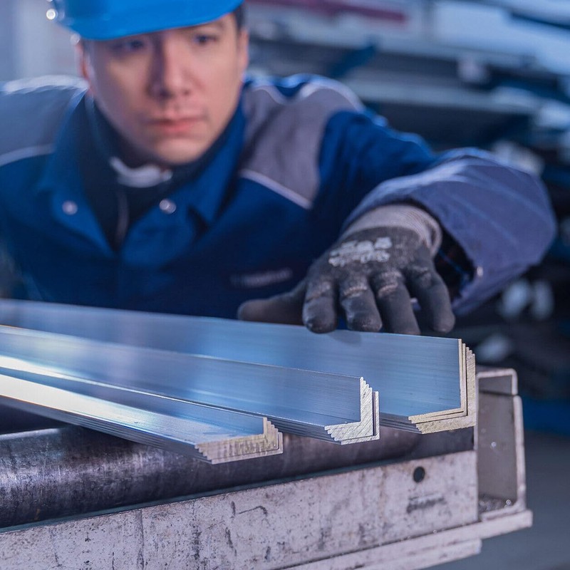 thyssenkrupp Angle Profile made of Aluminium, Isosceles, EN AW-6060 in