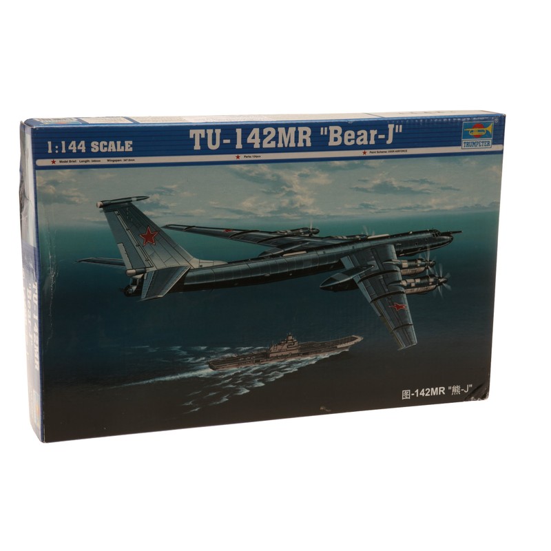 Trumpeter 1:144 - TU142MR Bear-J