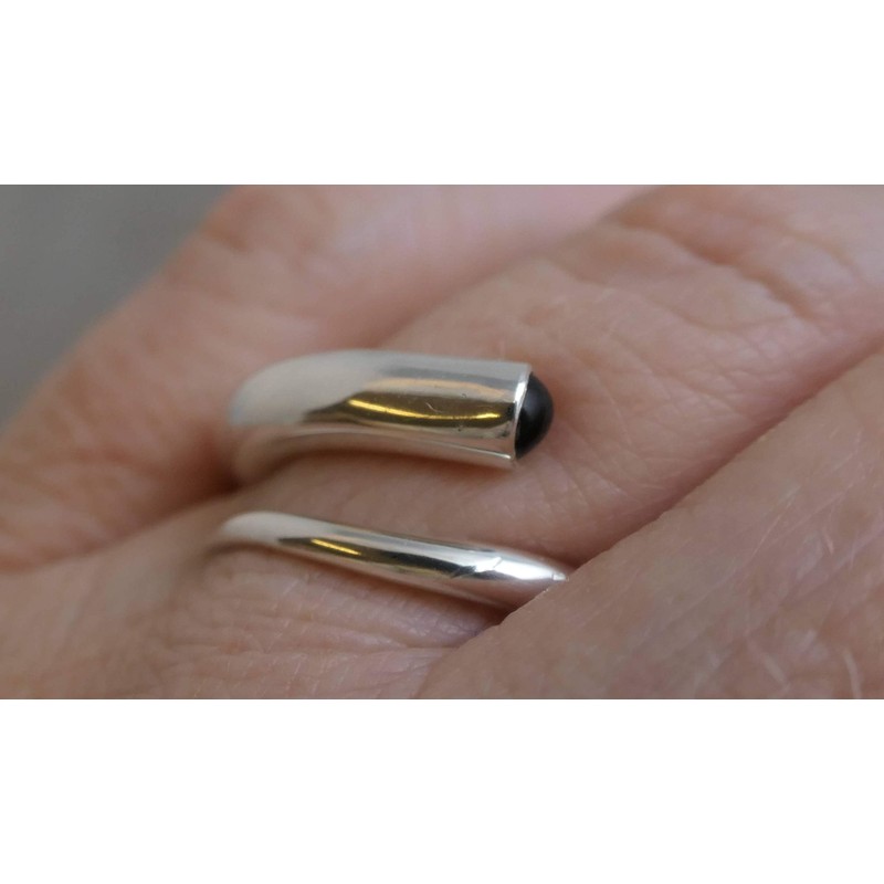 Onyx Sterling Silver Ring US Size 9 Diameter 19