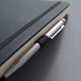 SIGEL CO120 Premium Notizbuch blanko, A5, Hardcover, 194 nummerierte Seiten, schwarz, nachhaltiges Papier, mit Inhaltsverzeichnis, Stiftschlaufe, Falttasche, Gummibandverschluss, Conceptum