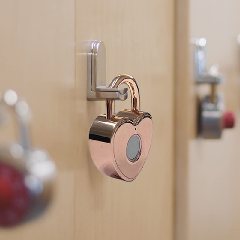 Tcyoatoa Heart Shaped Fingerprint Padlock, Small Smart Padlock for Gym