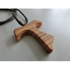 10.444.90 LAC French Assisi Cross Necklace 4 cm Olive Wood Peace Communion