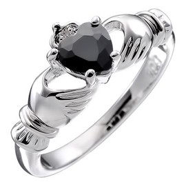 GWG Jewellery 925 Sterling Silver Claddagh Love Ring with Black Heart Stone, Hands, and Crown – 6 in Gift Box for Women