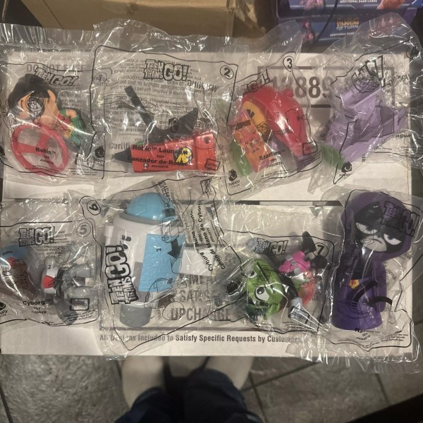 McDonalds TEEN TITANS GO Movie Mcdonald’s Happy Meal Complete set