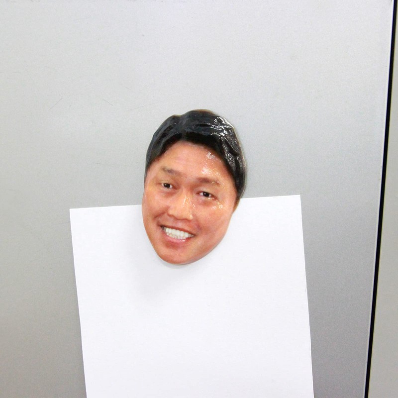 Takahiro Arai Face Magnet Smile