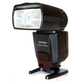 YONGNUO YN560-III-USA Speedlite Flash con Receptor Integrado de 2.4 GHz para Canon, Nikon, Pentax, Olympus, GN58, garantía de EE. UU. (Negro)