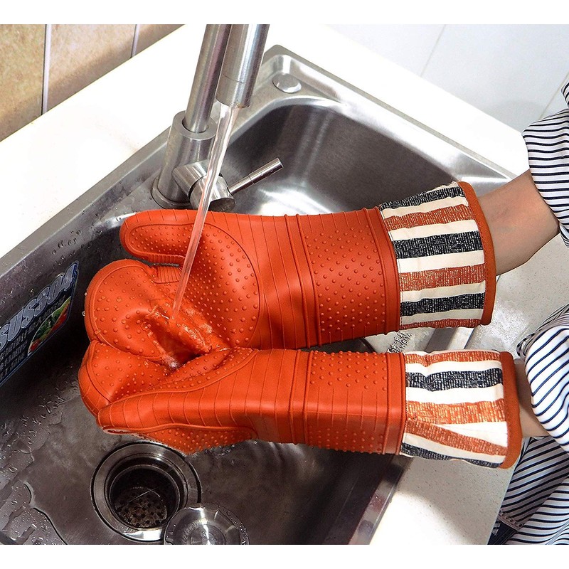 RED LMLDETA Heat Resistant 550 Degree Oven mitt, Silicone Oven