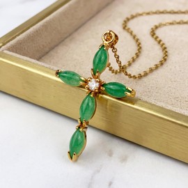 ZILENIU Jade Pendant Necklace, Dainty Gold Plated Cross Necklace for Women, Reiki Healing Natural Gemstone Protection Necklace (Green Jade)