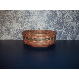 Amish Hand Woven Small 8 Inch Lazy Susan Basket. This Amish Country Handmade Basket Is the Most Unique Lazy Susan You've Ever Seen! It's a Wonderful Addition to Your Country Kitchen Decor, or to Any Room in Your Home. How Easy Would It Make It to Access 
