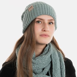 KNIT FACTORY - Haze Hat - Knitted Hat for Men and Women - Beanie - Autumn & Winter Essentials - Timeless Fashion Accessory - Winter Hat with Wool - High Quality, Stone Green