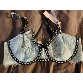 Victoria's Secret NWT Victoria's Secret Dream Angels Wicked Unlined PUSH-UP Bra 32c $49.95