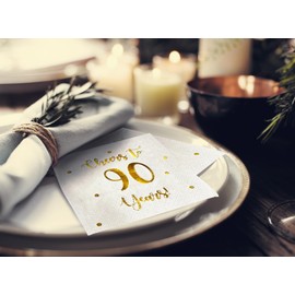 Servilletas de cóctel Cheers to 90 Years | Decoraciones de feliz cumpleaños 90 para hombres y mujeres y decoraciones de fiesta de aniversario de boda, paquete de 50 servilletas de 3 capas, plegadas de