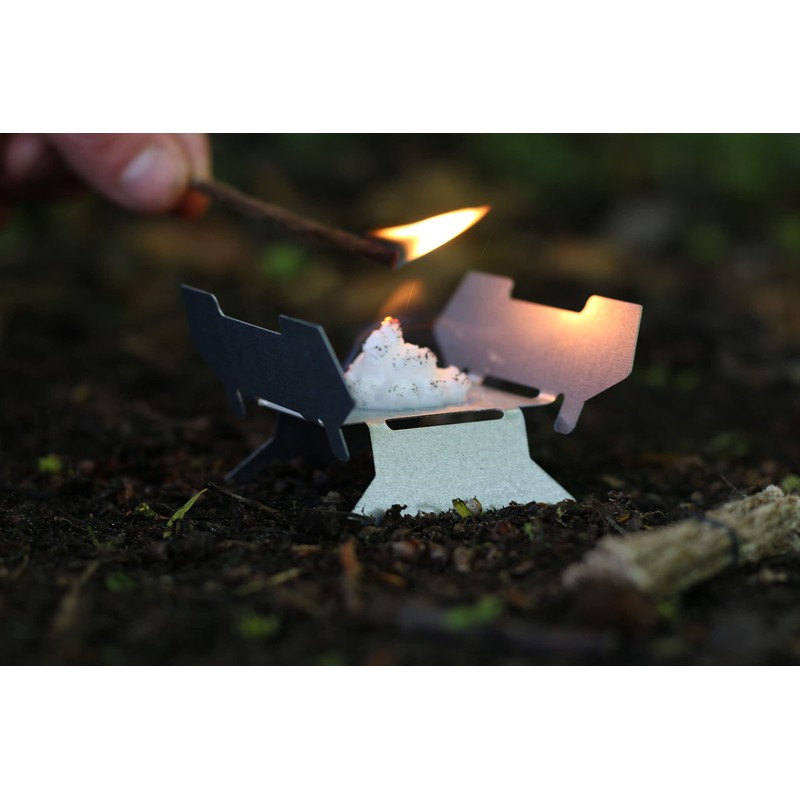 Emergency Stove and Fuel Kit. Compact 'fold-up' stove and gel
