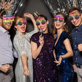 Johiux Pack of 4 New Year's Eve Decoration 2025, Happy New Year Glasses, New Year's Eve Photo Props, Photo Box Accessories for New Year's Eve, New Year's Eve Party, New Year Decoration, New Year's Eve