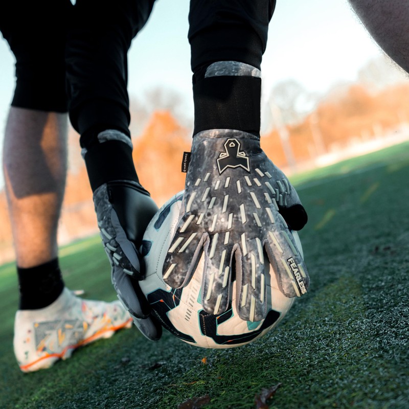 FEARLESS GOALKEEPERS Wolf Pro Space Goalkeeper Gloves - German Contact